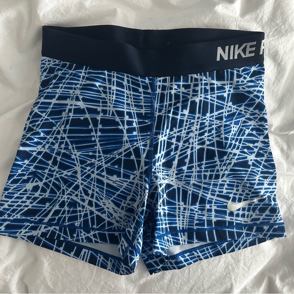 Short Nike comme neuve ! - Picture 1 of 3